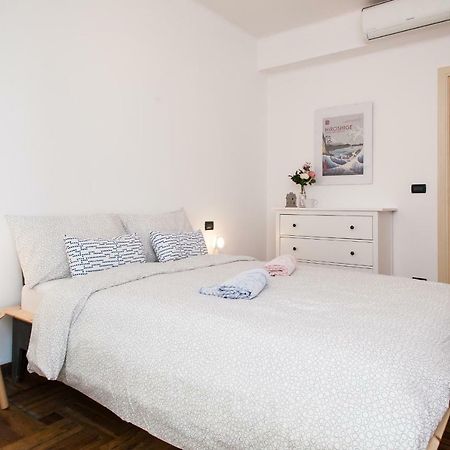 Casa Liberta - Downtown Modern Apartment With Airconditioning Sanremo Exterior photo